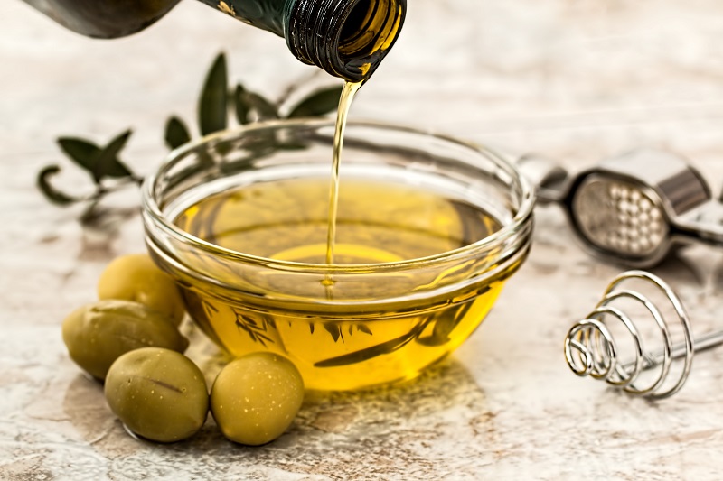 Olive oil and olives